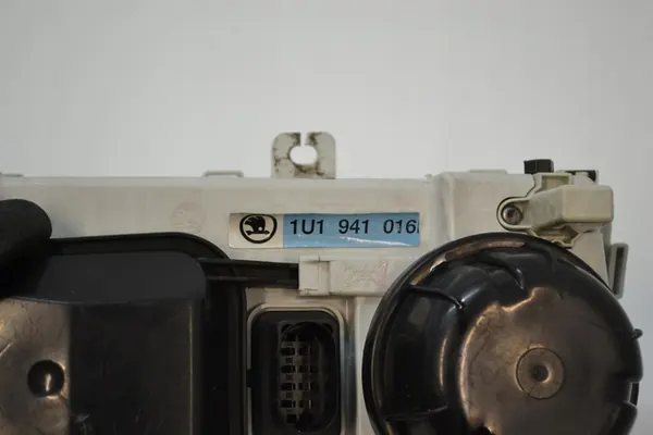 SKODA OCTAVIA I Oikea Etuvalaisin 1U1941016E image 7