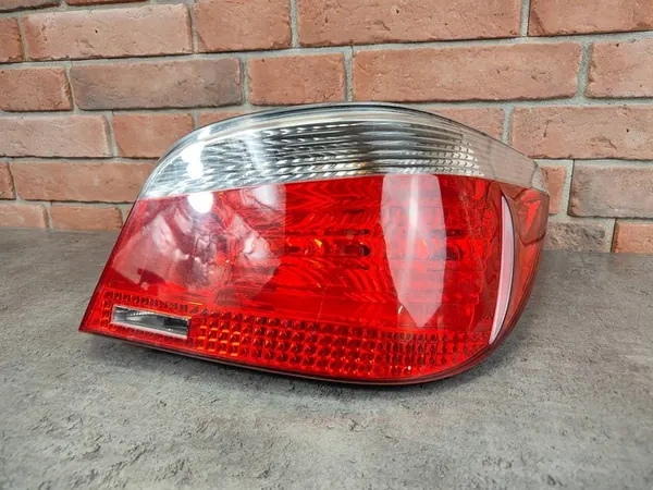 Luz trasera derecha BMW E60 Sedan 6910768 image 6