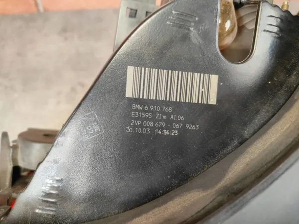 Luz trasera derecha BMW E60 Sedan 6910768 image 8