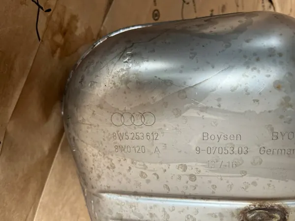 Audi OE Auspufftopf OEM 8W0253411A Gebraucht image 5