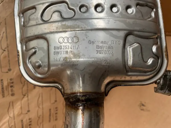 Audi OE Auspufftopf OEM 8W0253411A Gebraucht image 7