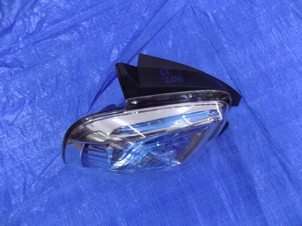 RENAULT ZOE 13- LUZ TRASERA IZQUIERDA image 2