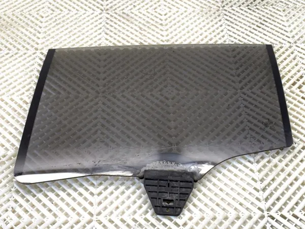 OEM LORK-441-32065 Linke Heckscheibe Porsche Panamera image 2