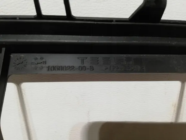 TESLA MODEL S 2016-2020 Griglia paraurti 1058022-00-B image 3