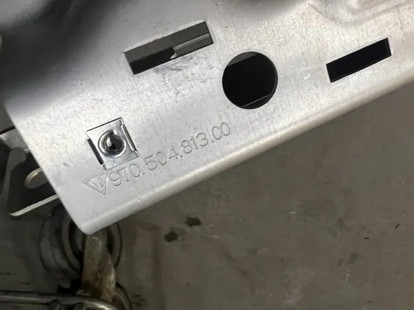 Avgasfäste OEM 97050481300 Porsche Panamera image 4