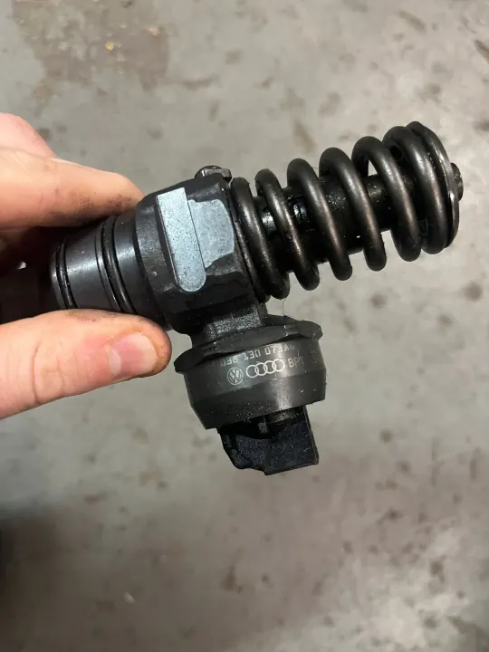 Pump OEM 038130073AG 0414720215 VW Audi Skoda Seat image 4