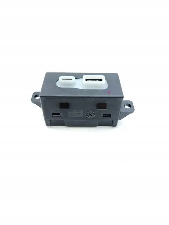 Jeep USB-ingångsenhet OEM TM67BSB57 för Grand Cherokee image 3