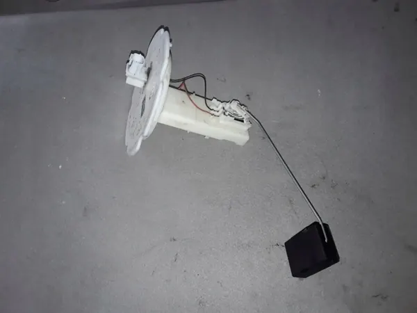 Infiniti Brandstofniveau Sensor OEM 250601MA0B - Gebruikt image 2