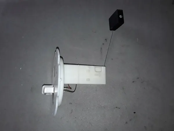 Infiniti Brandstofniveau Sensor OEM 250601MA0B - Gebruikt image 3