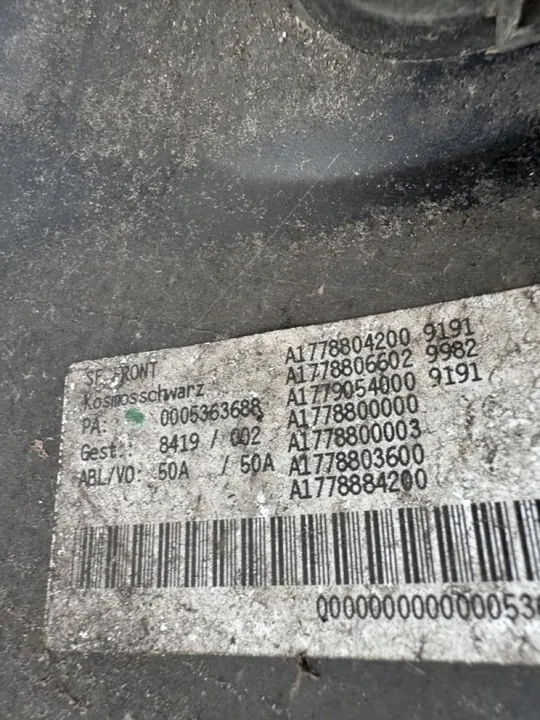 Parachoques delantero Mercedes Clase A W177 OEM image 9