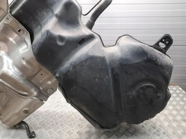 Bränsletank OEM 4G8201021CB för Audi A7 S7 4G 2014 image 9