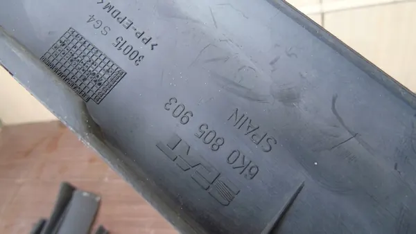 Vasen etupuskuri tuki Ibiza Cordoba 93-96 OEM image 2