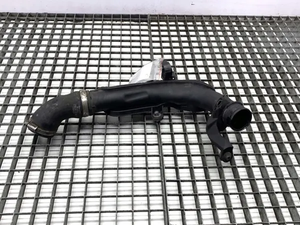 Gebrauchtes Turborohr OEM 1K0145770AE für VW Tiguan image 2