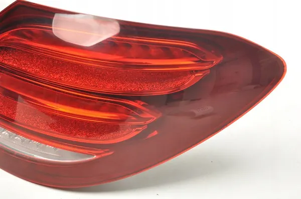 RECHTER ACHTERLAMP MERCEDES W213 SEDAN A2139068000 image 2