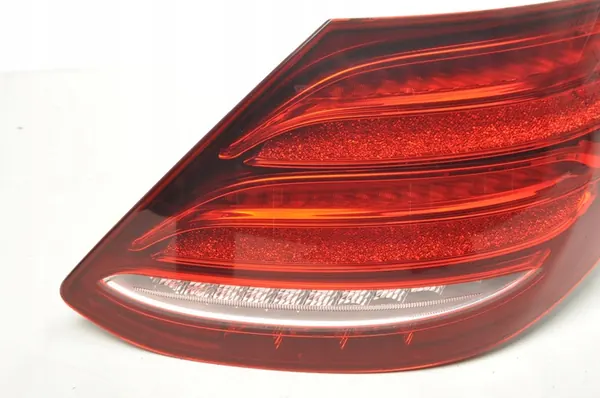 RECHTER ACHTERLAMP MERCEDES W213 SEDAN A2139068000 image 3