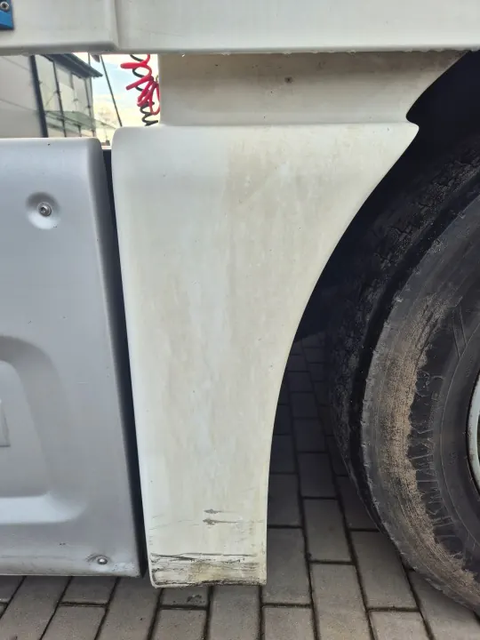 MAN TGX Euro 6 rechter spatbordbeschermer OEM Osłona błotnika image 2