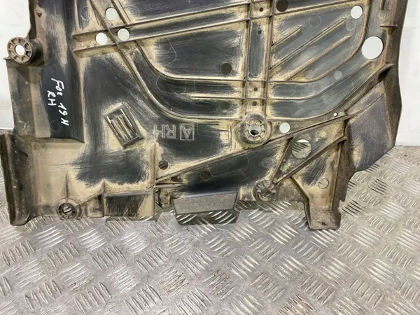 Escudo central Subaru Forester 2020 OEM 42045FL100 image 8