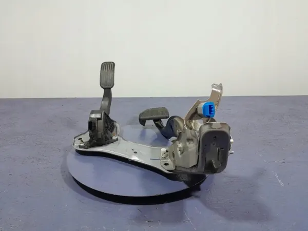 Juego de Pedales Suzuki SWACE OEM 78110-02211 image 2