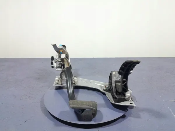 Juego de Pedales Suzuki SWACE OEM 78110-02211 image 4
