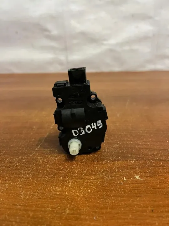 Moteur de volet Audi OE D3049 pour A4 8E2 B6 image 2