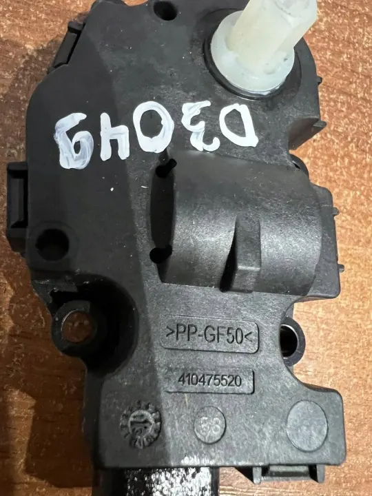 Moteur de volet Audi OE D3049 pour A4 8E2 B6 image 4