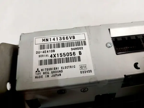 Mitsubishi Grandis Uhr Display OEM MN141366VB image 7