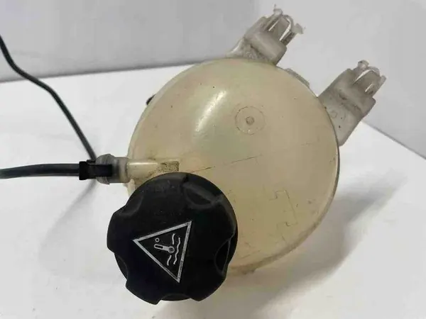 Ausgleichsbehälter CITROËN C3 II 1.2L Benzin 2019 image 3