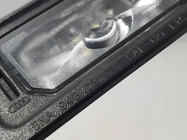 Registreringsskyltsljus OEM 5NA943021 för VW Tiguan 2017 image 4