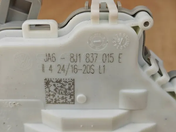 Vänster Framdörrslås 7 Pin Audi A6 C7 Avant image 6