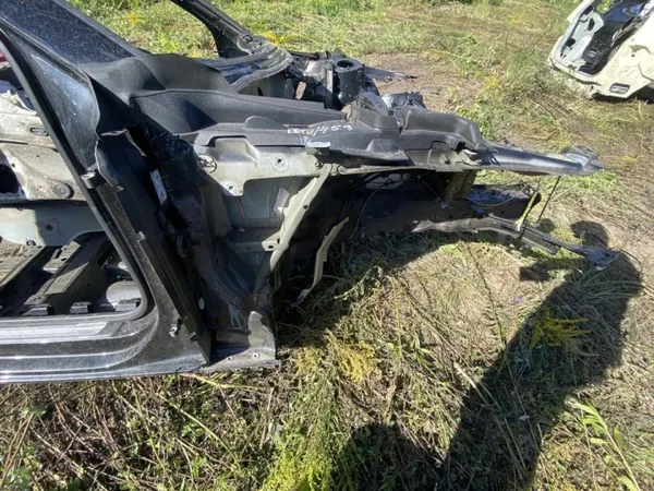 Audi A4 2022 Fram Höger Stänkskärm OEM 269322 image 2