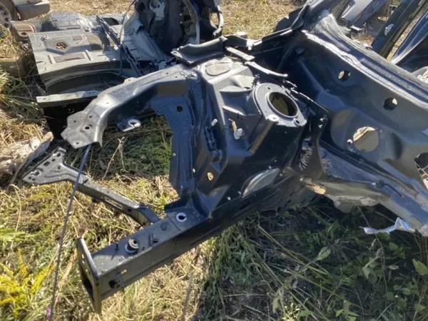 Audi A4 2022 Fram Höger Stänkskärm OEM 269322 image 3