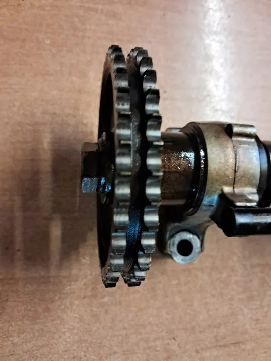 Höger kamaxel Mercedes 107 SL 560 image 7