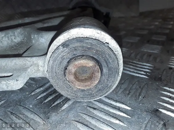 2011 Opel Astra J Suspension Arm 1700 Diesel OEM AM-532630 image 5