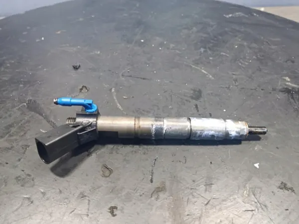 Inyector Mercedes W177 W213 2.0D CDI OEM Wrakowisko-28428- image 2
