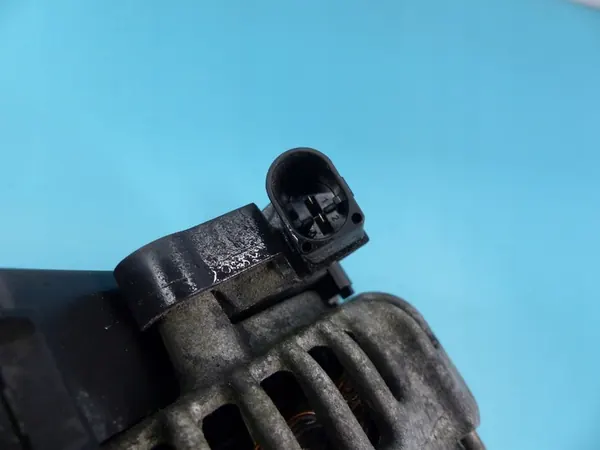 Generaattori Volvo V60 I 10-18 2.0 D3 image 6