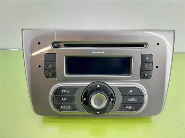 Radio usado OEM 1560873490 para Alfa Romeo Mito image 2