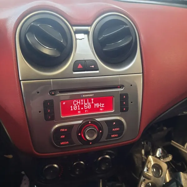 Radio usado OEM 1560873490 para Alfa Romeo Mito image 9