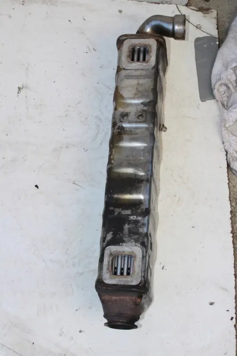 Refroidisseur EGR d'occasion OEM A9361420979 Mercedes Atego image 4