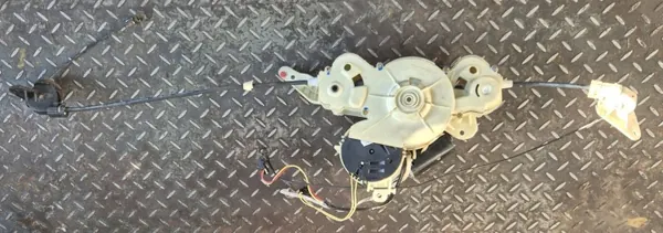 Linker Schiebetür-Mechanismus OEM 16636814 Ford Windstar II image 4