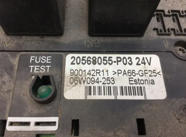 Volvo Sicherungskasten OEM 20476480 - Gebraucht image 3