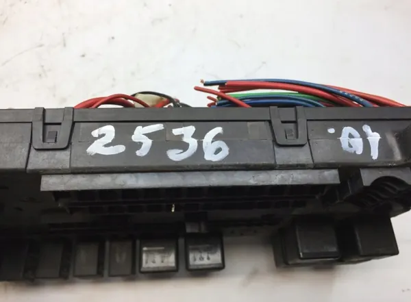 Volvo Sicherungskasten OEM 20476480 - Gebraucht image 5