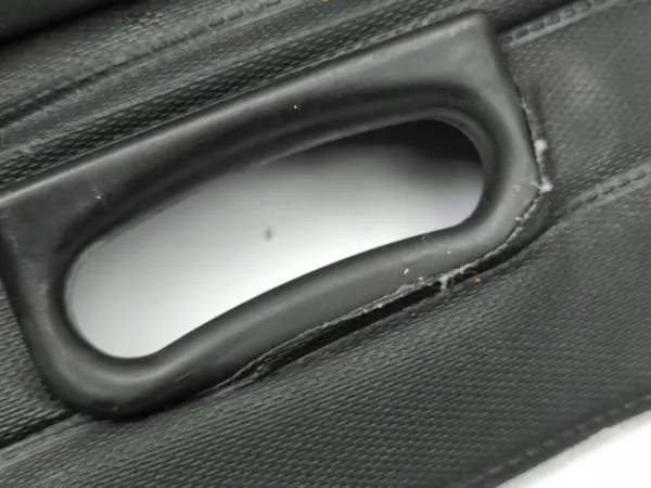 BMW 5 E39 Rolo de porta-malas OEM 8236359 image 9