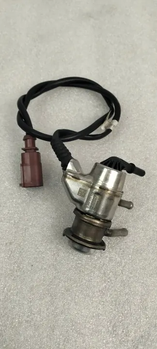 Inyector AdBlue OEM 04L131113J para Audi 2.0 TDI image 2