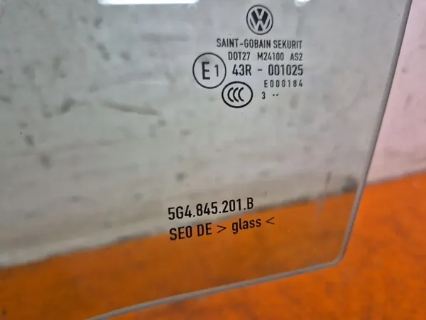 VOLKSWAGEN GOLF VII 12-20 FRONTLINKES TÜRGLAS 5G4845201B image 2