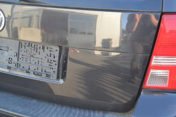 VW Golf 4 Kombi Bakluckeglas OEM LC9Z - Begagnad image 4