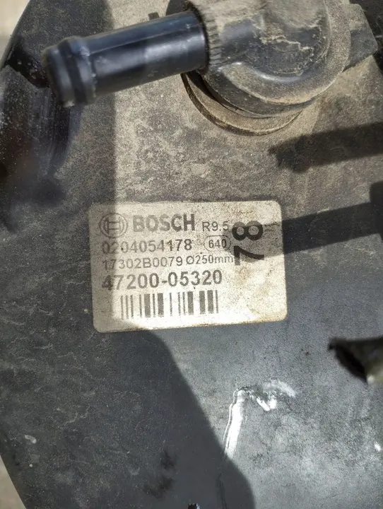 2010 Toyota Avensis T270 Bromsservost 4720005320 image 2