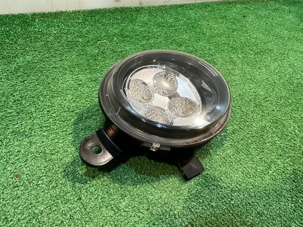 RENAULT TWINGO III FAROL LED DIREITO 266007904R image 2