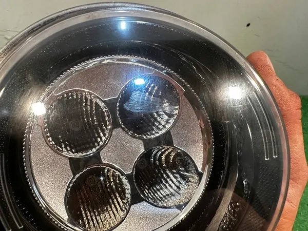 RENAULT TWINGO III FAROL LED DIREITO 266007904R image 4