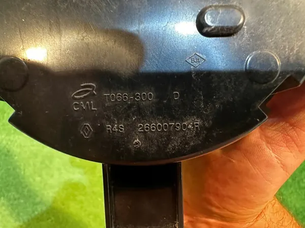 RENAULT TWINGO III FAROL LED DIREITO 266007904R image 6