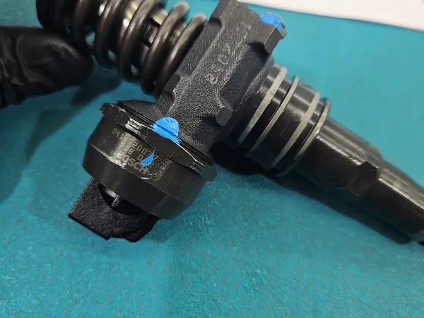 Injetor de bomba 1.9 TDI VW Passat B5 OEM image 2